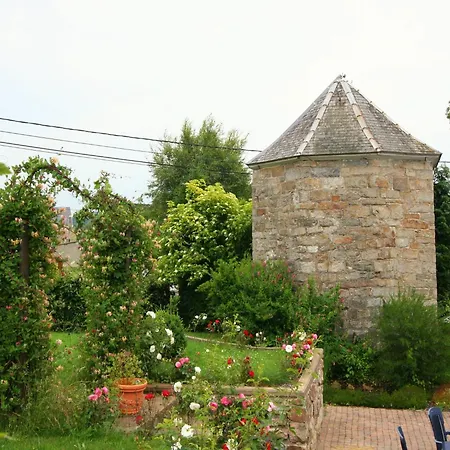Holiday home Quaint In Ondenval With Terrace *